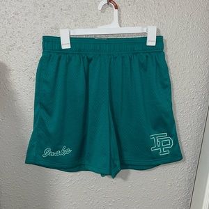 Mens Inaka Power shorts in size XL